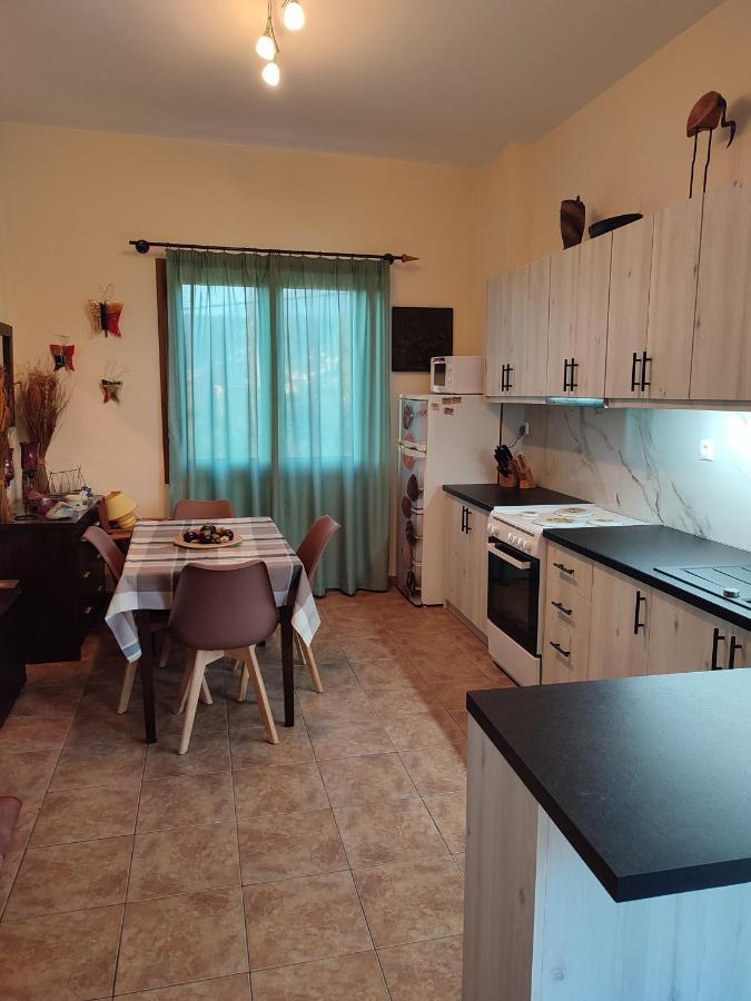Cosy Apartment In Stoúpa Esterno foto